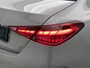 Mercedes-Benz C-klasse 300 e Business Solution AMG | Comfortpakket Plus | Nightpakket | Parkeerpakket | Middenconsole metaalstructuur | Trekhaak | 360° camera | Panoramaschuifdak | GUARD 360° Plus | 19" multispaaks lichtmetalen AMG-velgen |