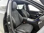 Mercedes-Benz C-klasse Estate 300 e Business Solution AMG | Comfortpakket Plus | Nightpakket | Parkeerpakket met 360°-camera | Trekhaak | Panoramaschuifdak | 19" multispaaks lichtmetalen AMG-velgen | GUARD 360° Plus | Middenconsole metaalstructuur |