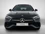 Mercedes-Benz C-klasse Estate 300 e Business Solution AMG | Comfortpakket Plus | Nightpakket | Parkeerpakket met 360°-camera | Trekhaak | Panoramaschuifdak | 19" multispaaks lichtmetalen AMG-velgen | GUARD 360° Plus | Middenconsole metaalstructuur |