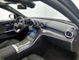 Mercedes-Benz C-klasse Estate 300 e Business Solution AMG | Comfortpakket Plus | Nightpakket | Parkeerpakket met 360°-camera | Trekhaak | Panoramaschuifdak | 19" multispaaks lichtmetalen AMG-velgen | GUARD 360° Plus | Middenconsole metaalstructuur |