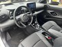 Toyota Yaris 1.5 Hybrid Executive HEAD-UP KEYLESS JBL-AUDIO STOEL/STUURVERWARMING PARK-SENSOREN LM-VELGEN 18" APPLE/ANDROID