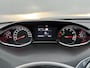 Peugeot 308 Blue Lease Executive 110pk | Navigatie | Parkeersensoren achter | Panoramadak | Automatische airco | Lichtmetalen velgen | Cruise control