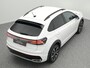 Volkswagen Taigo R-Line 1.0 TSI 110 PK Automaat | LED Matrix IQ | Trekhaak | Stoelverwarming | Achteruitrijcamera | Navigatie | Side Assist |