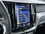 Volvo XC60 T5 251PK Autom. Inscription R-design Trekhaak Navi Ecc Cruise Control Pdc Stoelverwarming Elek.Achterklep Active Bochtenverlichting Lmv Collision Avoidance Road Sign Info Bluetooth