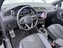 Volkswagen Tiguan 1.5 eHybrid R-Line | 360 Camera | Side Assist | ACC | Matrix LED | Stuur-/Stoelverwarming | Spiegelpakket | Getint Glas | 20'' |