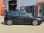 Mercedes-Benz B-klasse 250 e AMG Line PHEV / Afneembare Trekhaak / Allseason Banden / Stoelverwarming / Applecarplay/AndroidAuto /