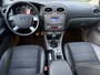 Ford Focus Wagon 1.6 Titanium | Schuifdak | Navi | Autom. Airco | Cruise Control | Half Leer | Sportstoelen | PDC | Privacy Glass | LMV | Stoelverwarming | Nieuwe APK!