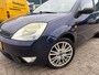 Ford Fiesta 1.4-16V Ambiente | APK | LM Velgen | Airco | Trekhaak | Nieuwe koppeling |