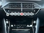 Peugeot e-2008 EV 50kWh 136pk GT I SOH 99% | Navigatie | 18-inch | Full LED | Alcantara | Stoelverwarming/massage | Lage kmstand!