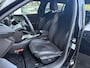 Peugeot e-2008 EV 50kWh 136pk GT I SOH 99% | Navigatie | 18-inch | Full LED | Alcantara | Stoelverwarming/massage | Lage kmstand!
