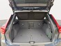 Volvo XC40 B4 Plus Black Edition 360 Camera| Panoramadak | 20" velgen | Extra getint glas | Harman Kardon Audio | Zwart dak | Elektrisch verstelbare stoelen | | Apple Carplay/Android Auto|telefoonintegratie premium | Cruise control adaptief met Stop&Go en stuurhulp | Dodehoekdetectie met correctie
