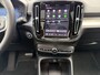 Volvo XC40 B4 Plus Black Edition 360 Camera| Panoramadak | 20" velgen | Extra getint glas | Harman Kardon Audio | Zwart dak | Elektrisch verstelbare stoelen | | Apple Carplay/Android Auto|telefoonintegratie premium | Cruise control adaptief met Stop&Go en stuurhulp | Dodehoekdetectie met correctie