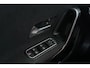 Mercedes-Benz A-klasse 180 Business Solution AMG-Line | Panoramadak | Stoelverwarming | Climate Control | Dealer Ond. | CarPlay |