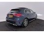 Mercedes-Benz A-klasse 180 Business Solution AMG-Line | Panoramadak | Stoelverwarming | Climate Control | Dealer Ond. | CarPlay |