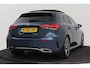 Mercedes-Benz A-klasse 180 Business Solution AMG-Line | Panoramadak | Stoelverwarming | Climate Control | Dealer Ond. | CarPlay |