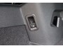 Volkswagen Golf Life Edition eHybrid Inclusief €2000,- inruilvoordeel | Trekhaak, elektrisch uitklapbaar | 'App-Connect' draadloze smartphone integratie | Achterbank in ongelijke delen neerklapbaar incl. middenarmsteun en doorlaadmogelijkheid | Afstandscontrolesysteem (Front Assist)