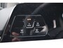 Volkswagen Golf Life Edition eHybrid Inclusief €2000,- inruilvoordeel | Trekhaak, elektrisch uitklapbaar | 'App-Connect' draadloze smartphone integratie | Achterbank in ongelijke delen neerklapbaar incl. middenarmsteun en doorlaadmogelijkheid | Afstandscontrolesysteem (Front Assist)