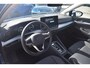 Volkswagen Golf Life Edition eHybrid | 'App-Connect' draadloze smartphone integratie | Achterbank in ongelijke delen neerklapbaar incl. middenarmsteun en doorlaadmogelijkheid | Achterlichten LED