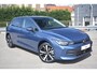 Volkswagen Golf Life Edition eHybrid | 'App-Connect' draadloze smartphone integratie | Achterbank in ongelijke delen neerklapbaar incl. middenarmsteun en doorlaadmogelijkheid | Achterlichten LED