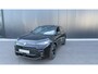 Volkswagen T-Roc R-Line First Edition Inclusief €2000,- inruilvoordeel | 'App-Connect' draadloze smartphone integratie | 30,5 cm display met 2D en 3D weergave | Automatische afstandsregeling (Adaptive Cruise Control)