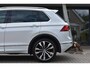 Volkswagen Tiguan 1.5 TSI ACT R-Line | TREKHAAK | CAMERA | STOELVERWARMING | NAP | PANORAMADAK