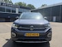 Volkswagen T-Cross 1.0 TSI R-Line AUTOMAAT | CAMERA | FULL LED | KEYLESS START & GO | ADAPTIEVE CRUISE CONTROL | DIGITAL DASHBOARD | DODEHOEKDETECTIE | DIRECT LEVERBAAR MET 12 MND BOVAG GARANTIE |