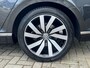 Volkswagen Passat Variant 1.8 TSI Business Edition R 180pk Automaat / Schuifdak / Leder / Trekhaak