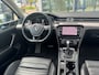 Volkswagen Passat Variant 1.8 TSI Business Edition R 180pk Automaat / Schuifdak / Leder / Trekhaak