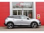 Peugeot 2008 1.2 100PK ALLURE | DRAADLOZE APPLE CARPLAY/ANDROID AUTO | ACHTERUITRIJ CAMERA | PARKEERSENSOREN VOOR EN ACHTER | NAVIGATIE | CLIMATE CONTROL | LICHTMETALEN VELGEN 17" | LED KOPLAMPEN |