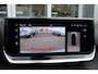Peugeot 2008 1.2 100PK ALLURE | DRAADLOZE APPLE CARPLAY/ANDROID AUTO | ACHTERUITRIJ CAMERA | PARKEERSENSOREN VOOR EN ACHTER | NAVIGATIE | CLIMATE CONTROL | LICHTMETALEN VELGEN 17" | LED KOPLAMPEN |