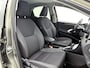 Toyota Yaris 1.5 Hybrid Dynamic | NIEUW GELEVERD & ONDERHOUDEN | 1e Eigenaar | Navigatie | Unieke Kleur | Onderweg-naar-dealer