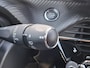 Peugeot e-2008 EV GT 50 kWh | Navigatie/Apple Carplay / Android Auto | LM Velgen 17" | SOH 93,8% | Voorstoelen Verwarmd | Cruise Control | Achteruitrijcamera |