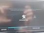 Peugeot e-2008 EV GT 50 kWh | Navigatie/Apple Carplay / Android Auto | LM Velgen 17" | SOH 93,8% | Voorstoelen Verwarmd | Cruise Control | Achteruitrijcamera |