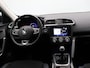Renault Kadjar 140pk TCe Intens | Dealer onderhouden | Trekhaak | Voorstoelen verwarmd | Climate control | Parkeersensoren voor en achter |