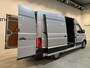 Volkswagen Crafter 35 2.0 TDI L3H3 140 PK Automaat / Euro 6 / Trekhaak 3.000 KG / Airco / Cruise Control / CarPlay / PDC / Navigatie / 3-Zits / 69.000 KM !!