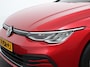 Volkswagen Golf 1.0 eTSI 110pk Active Automaat Panorama dak Navigatie Climate Control Adaptive Cruise Control Virtual Cockpit Stoelverwarming Extra Getint Glas