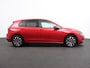 Volkswagen Golf 1.0 eTSI 110pk Active Automaat Panorama dak Navigatie Climate Control Adaptive Cruise Control Virtual Cockpit Stoelverwarming Extra Getint Glas