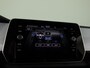 Volkswagen T-Cross 1.0 TSI Life Edition Goal 95PK | Navigatie | Parkeersensoren voor en achter | Stoelverwarming |