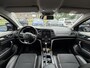Renault Megane Estate 1.2 TCe Bose / Airco clima/ Navigatie/ Cruise/ Apple carplay/ PDC/ LED/ LMV/ Trekhaak/ Half lederen bekl
