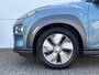 Hyundai Kona Electric EV Premium 64 kWh SOH 100 % 1 Fase / Lichtmetalen velgen 17" / Cruise control adaptief met Stop&Go en stuurhulp / Airco (automatisch) /