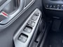 Hyundai Kona Electric EV Premium 64 kWh SOH 100 % 1 Fase / Lichtmetalen velgen 17" / Cruise control adaptief met Stop&Go en stuurhulp / Airco (automatisch) /