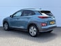 Hyundai Kona Electric EV Premium 64 kWh SOH 100 % 1 Fase / Lichtmetalen velgen 17" / Cruise control adaptief met Stop&Go en stuurhulp / Airco (automatisch) /