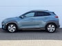Hyundai Kona Electric EV Premium 64 kWh SOH 100 % 1 Fase / Lichtmetalen velgen 17" / Cruise control adaptief met Stop&Go en stuurhulp / Airco (automatisch) /