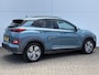 Hyundai Kona Electric EV Premium 64 kWh SOH 100 % 1 Fase / Lichtmetalen velgen 17" / Cruise control adaptief met Stop&Go en stuurhulp / Airco (automatisch) /