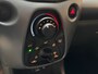 Toyota Aygo 1E EIGENAAR NL AUTO NAP APPLE/CARPLAY CAMERA LED BLUETOOTH AIRCO X-PLAY AUTOMAAT!!