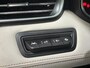 Renault Clio 100PK TCe Initiale Paris | 1e eigenaar | Bose Audio | Wit Leder | Armsteun | Climate Control | Camera | Apple CarPlay/Android Auto | Cruise Control | Lichtemetalen Velgen | Licht & Regen Sensor |