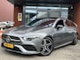 Mercedes-Benz CLA Shooting Brake 200 Business Solution AMG Night Edition // PANO/SCHUIFKANTELDAK // STANDKACHEL // FULL LED // NAVI // CAMERA // SFEERVERLICHTING // SPORTSTOELEN
