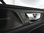 Volvo V60 Cross Country B5 AWD Ultimate | Panoramadak | 360° camera | Head-up display | Harman Kardon | Stoel- en Stuurverwarming