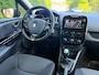 Renault Clio Estate 0.9 TCe Expression -1STE EIGENAAR!-DEALER ONDERHOUDEN!-81.887 KILOMETERS-AIRCO-CRUISECONTROL-TREKHAAK-ETC.