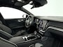 Volvo V60 T6 Plug-in hybrid AWD Ultimate Dark | Panoramadak | Parkeercamera | Head-up display | Harman Kardon | Stoel- en Stuurverwarming